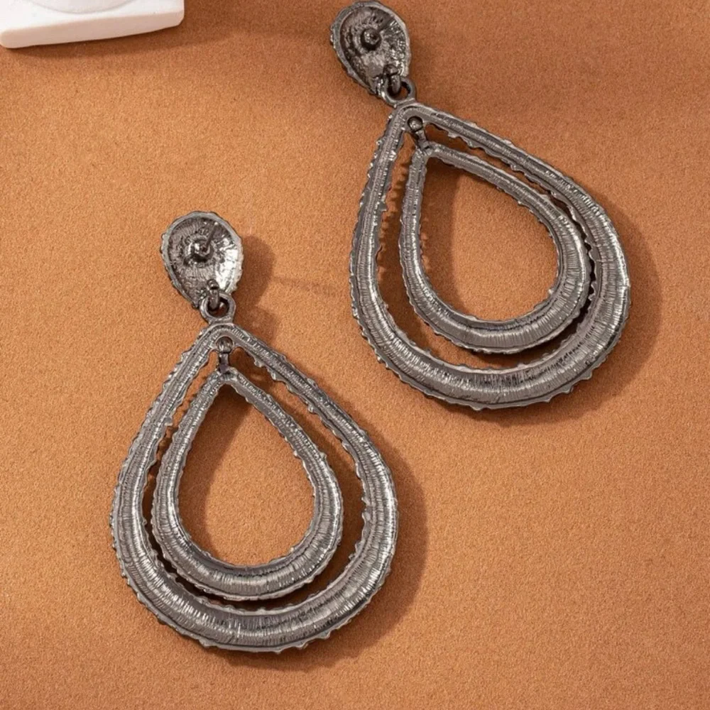 Water Drop Earrings - Picture 4 of 5